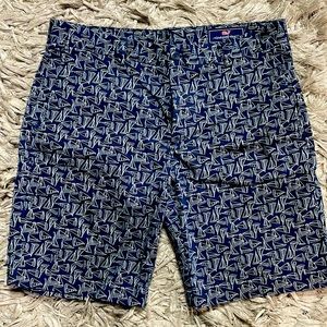 NWOT mens 33 shorts by Vineyard Vines
